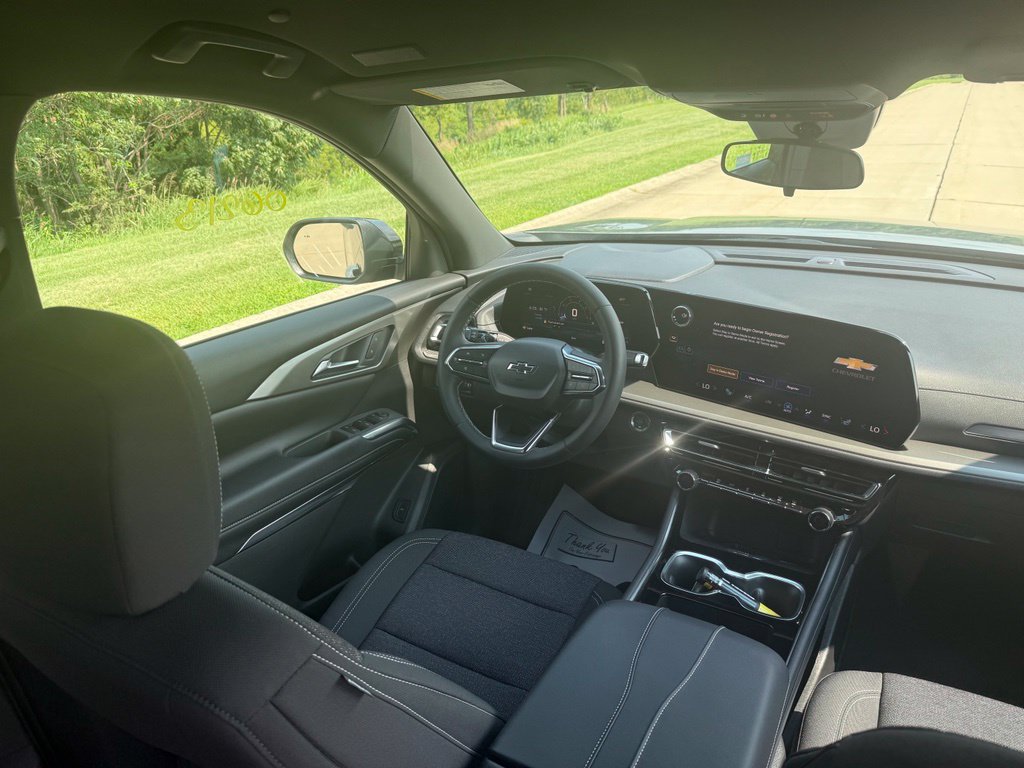 New 2026 Chevrolet Traverse LT w/ Midnight/Sport Edition FWD image 21