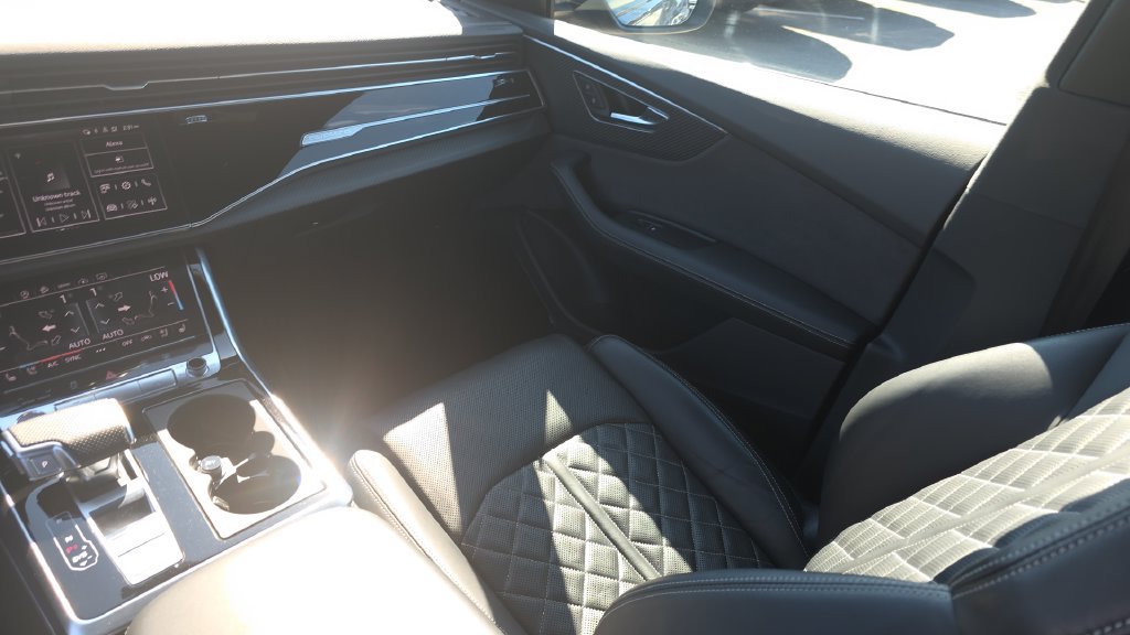 Used 2024 Audi SQ8 Premium Plus AWD/4WD image 26