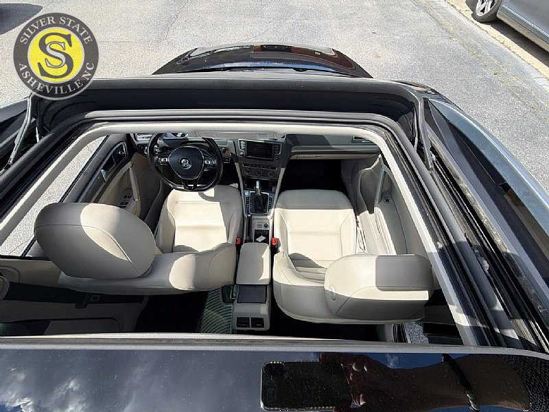 Used 2017 Volkswagen Golf Alltrack SE AWD/4WD image 29