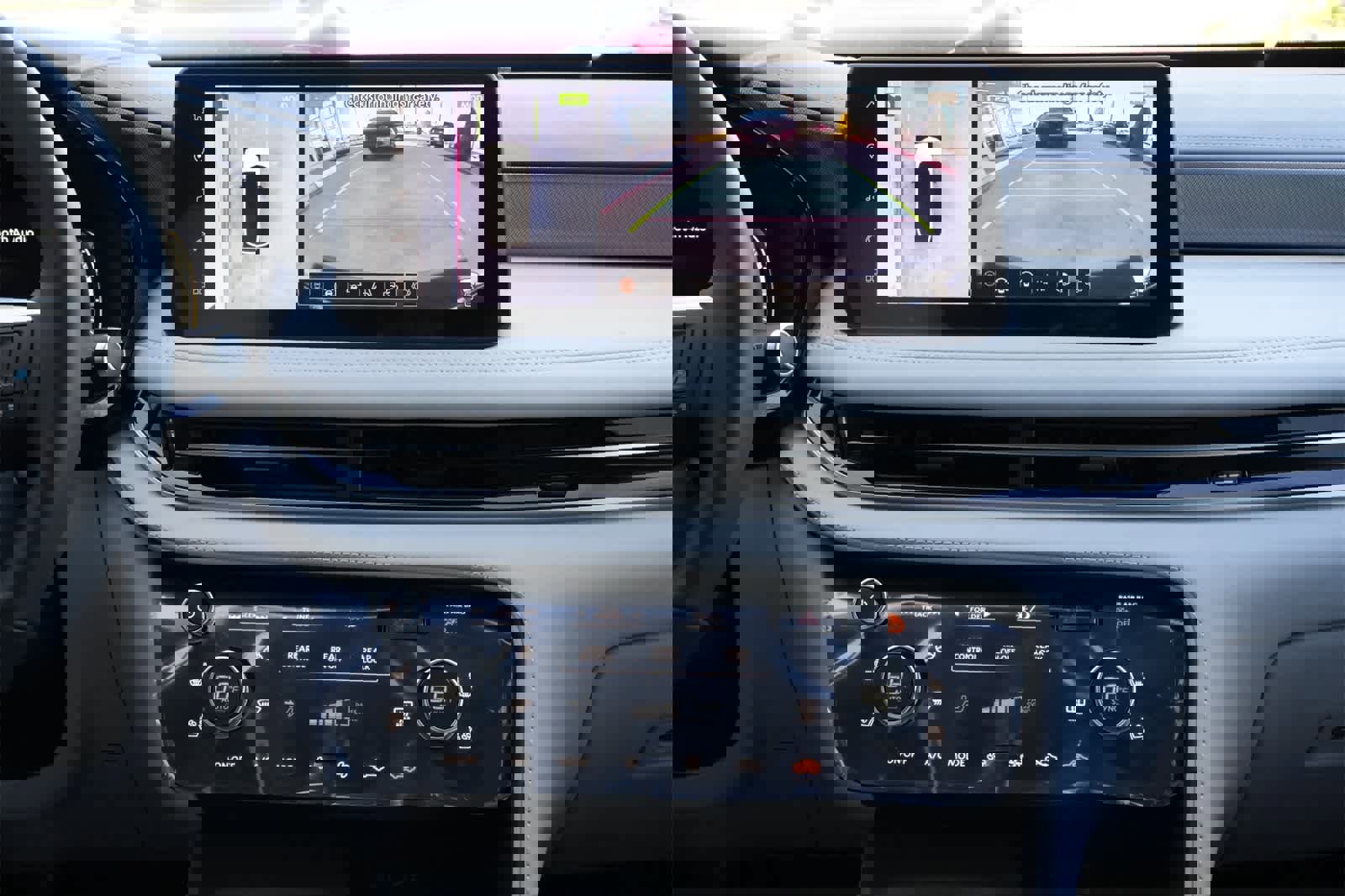 New 2026 INFINITI QX60 Luxe image 13