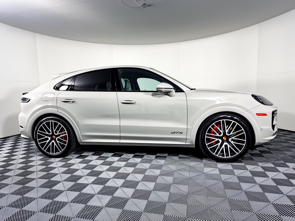 New 2026 Porsche Cayenne GTS AWD/4WD image 8