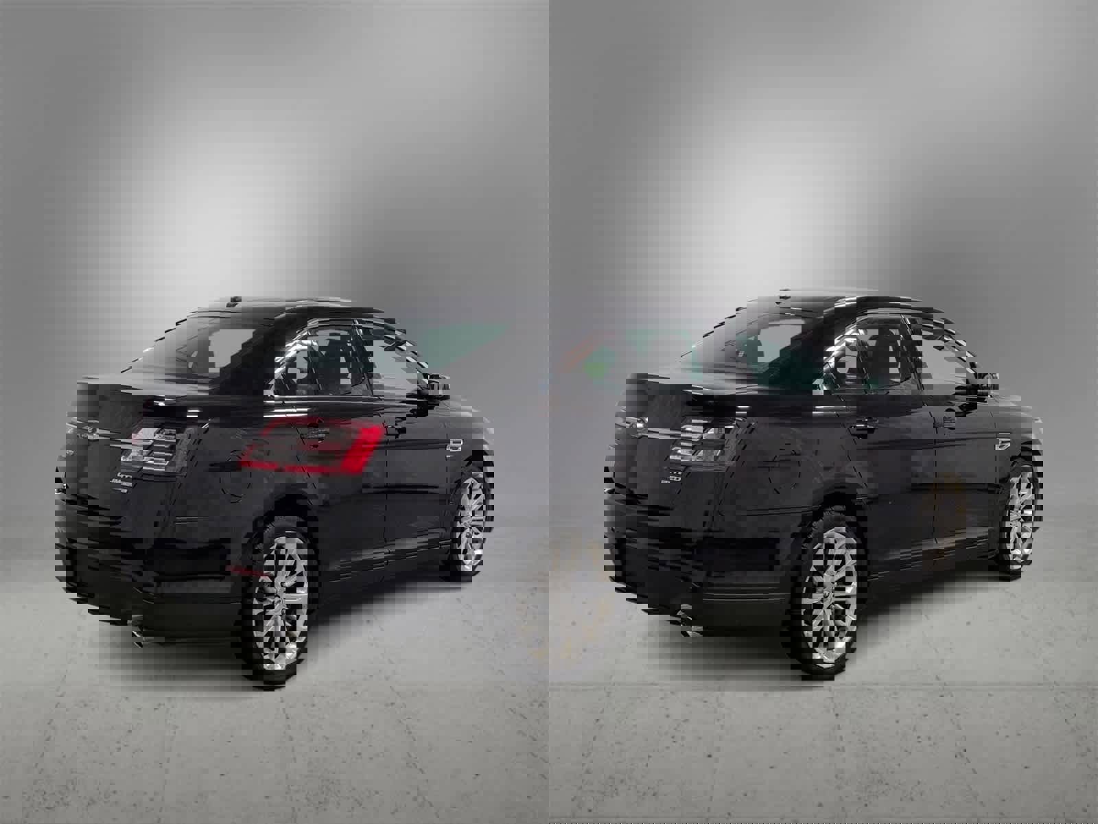 Used 2016 Ford Taurus Limited w/ Equipment Group 301A image 8