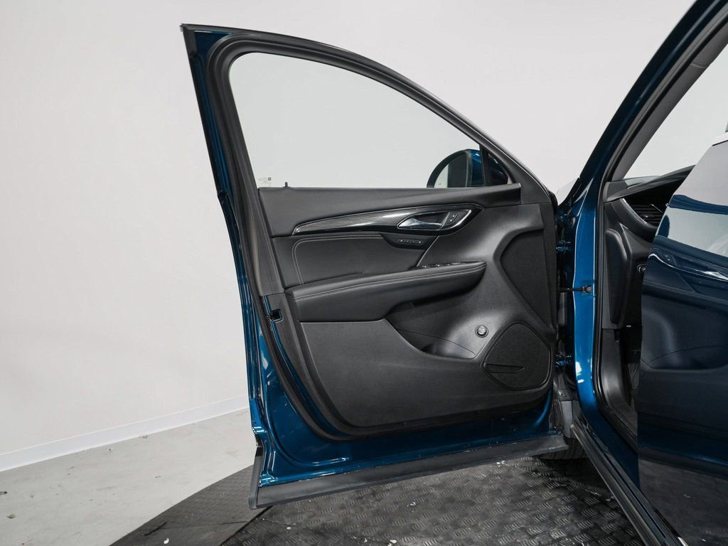 Used 2023 Buick Envision Essence image 10