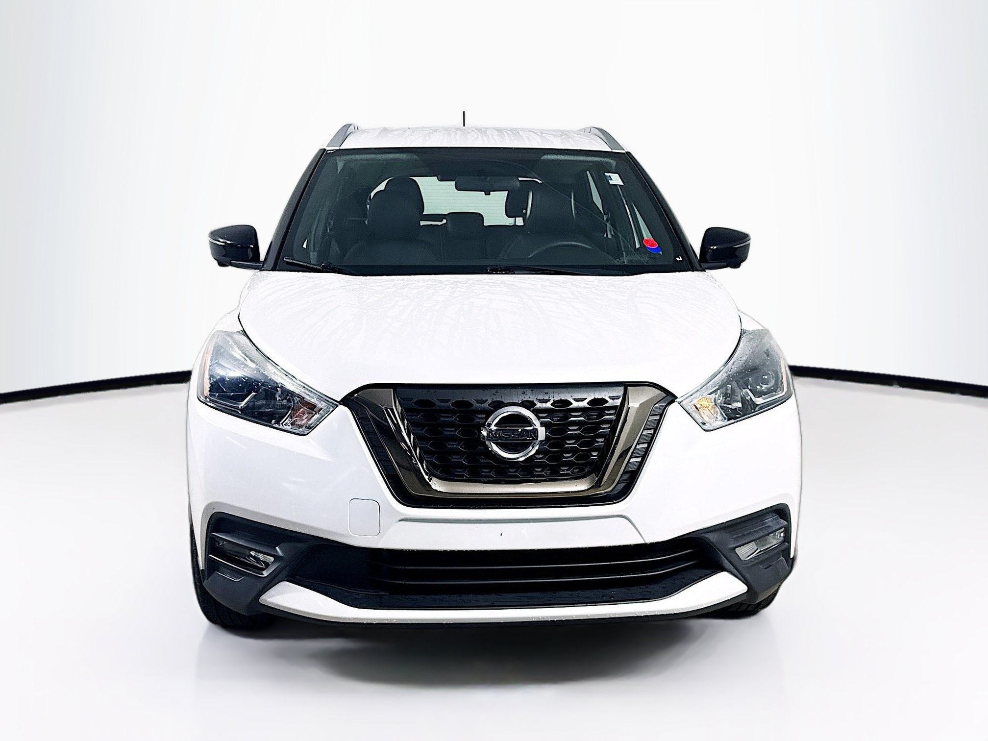 Used 2019 Nissan Kicks SR w/ SR Premium Package FWD image 3