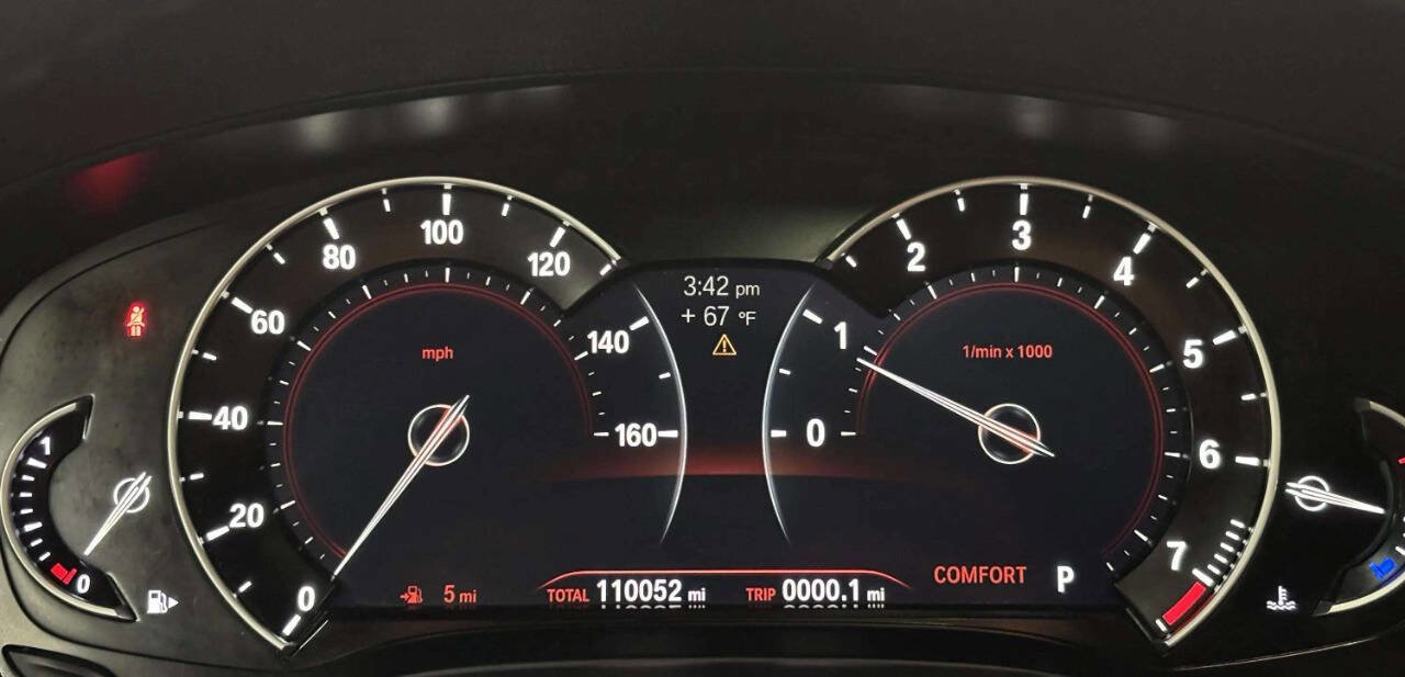 Used 2018 BMW 530i xDrive AWD/4WD image 36