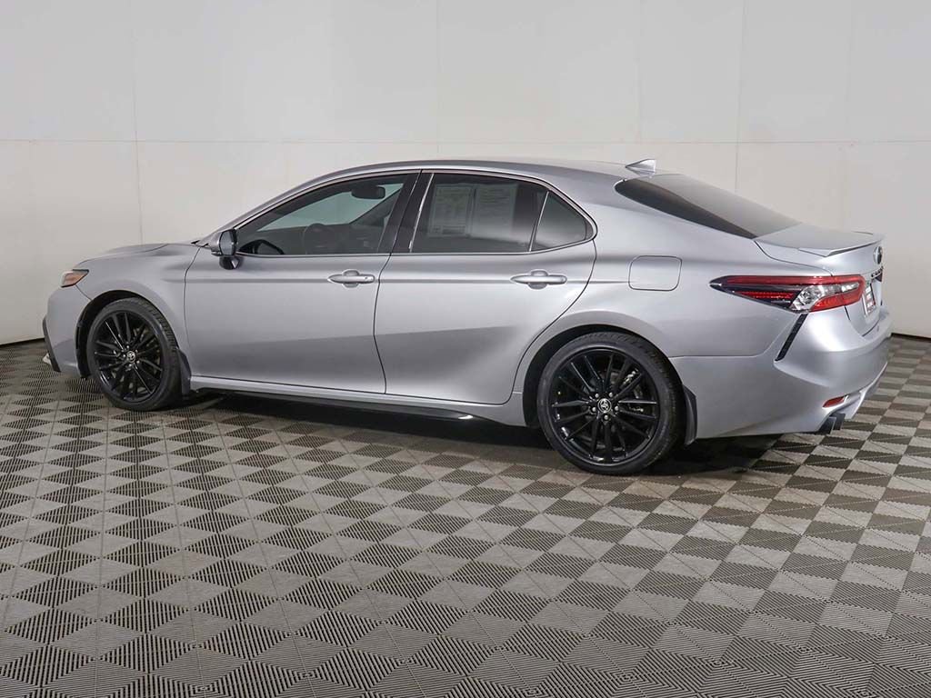Used 2021 Toyota Camry XSE FWD image 10