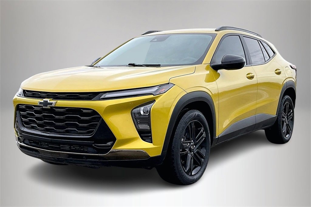 Used 2024 Chevrolet Trax ACTIV image 2