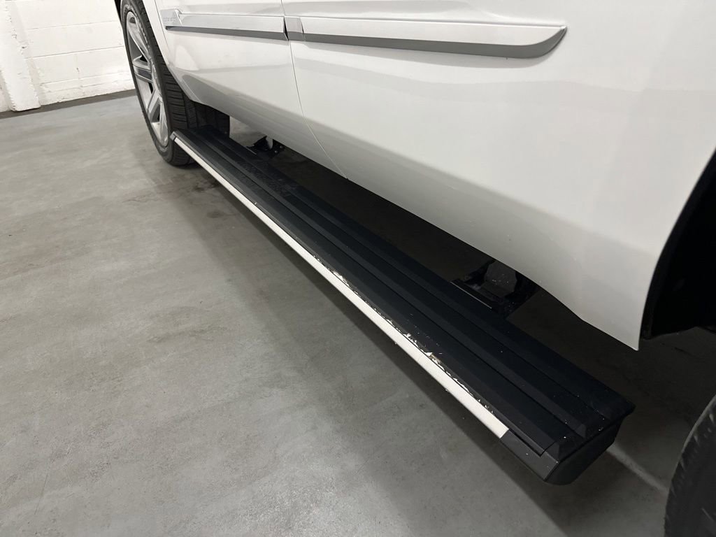 Used 2016 Cadillac Escalade Premium RWD image 17
