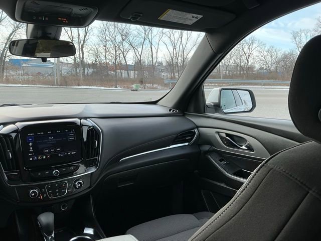 Used 2024 Chevrolet Traverse LT image 29