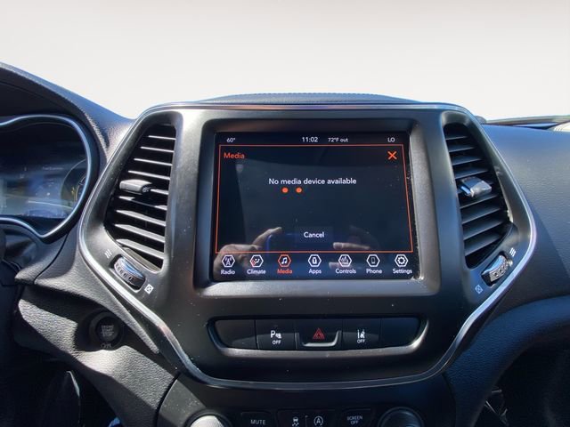 Used 2022 Jeep Cherokee Latitude Lux w/ Mopar Interior Package image 24