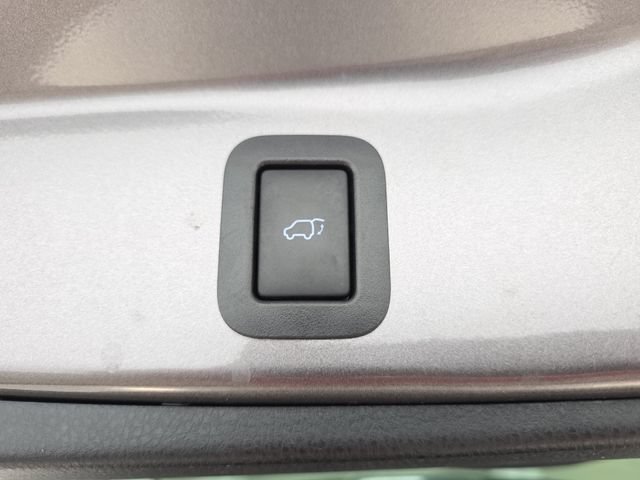 Used 2017 Toyota Highlander XLE AWD/4WD image 33