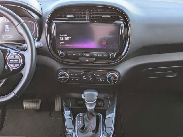Certified 2023 Kia Soul GT-Line FWD image 17