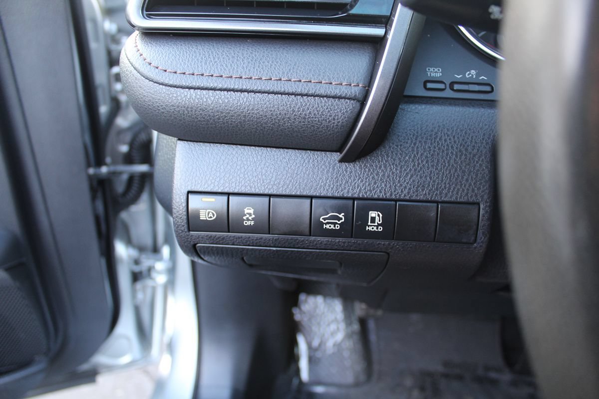 Used 2019 Toyota Camry LE w/ Carpet Mat Package FWD image 25