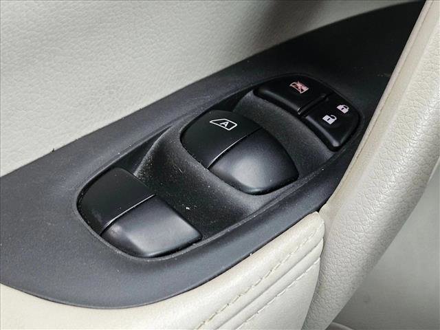 Used 2020 Nissan Rogue Sport SV w/ Technology Package image 17