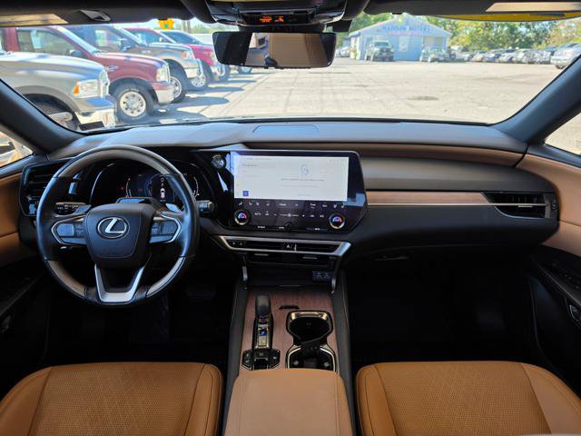 Used 2023 Lexus RX 350h w/ Accessory Package (2T) AWD/4WD image 20