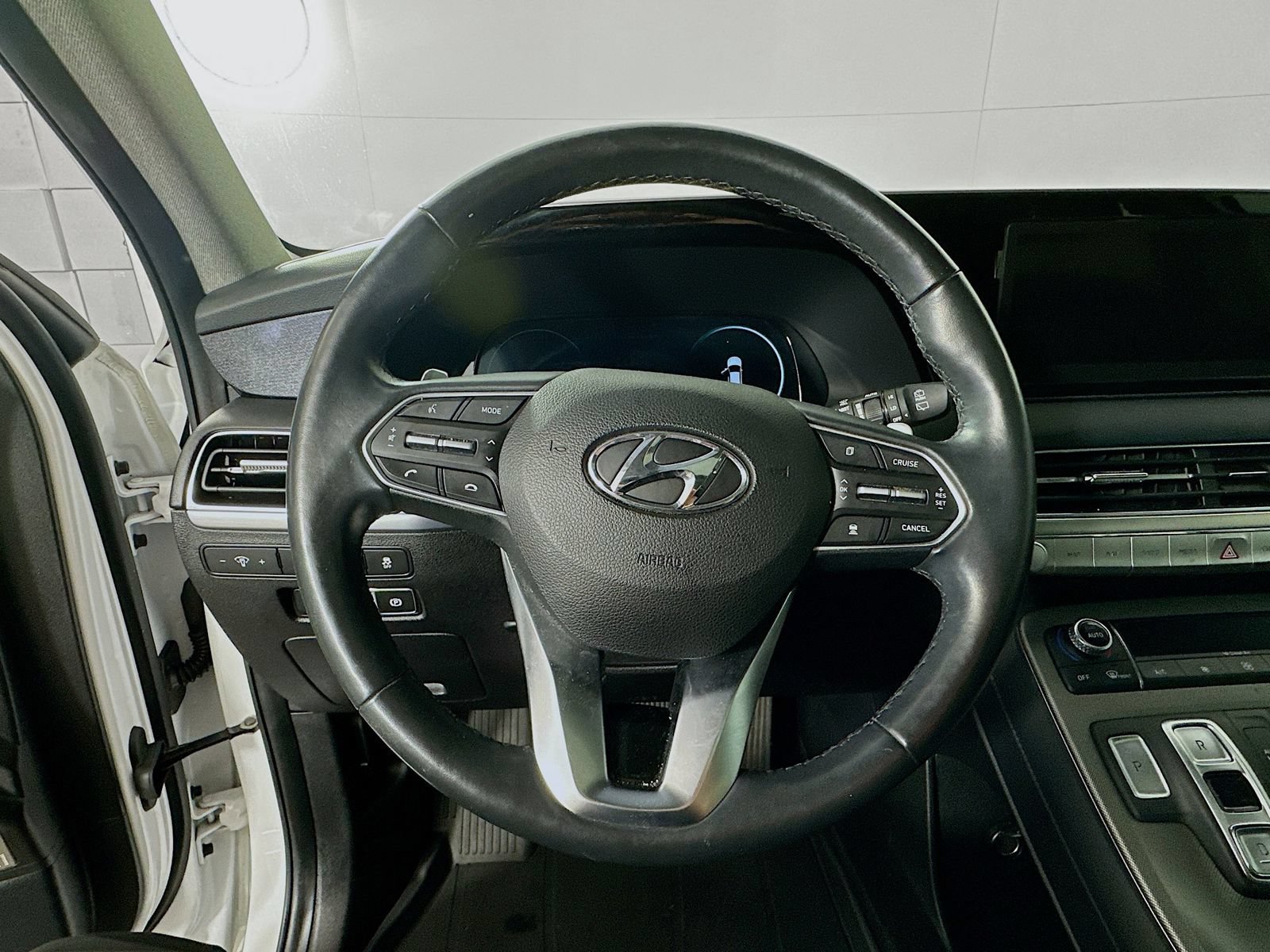 Used 2021 Hyundai Palisade Limited FWD image 11