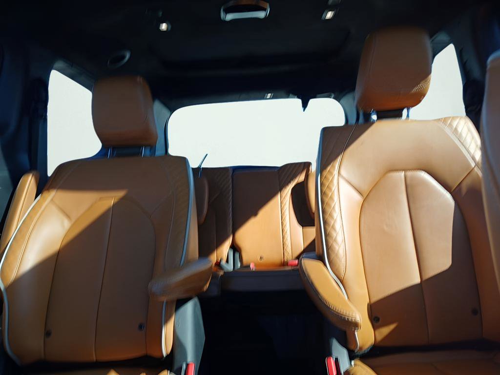 Used 2021 Chrysler Pacifica Pinnacle image 6