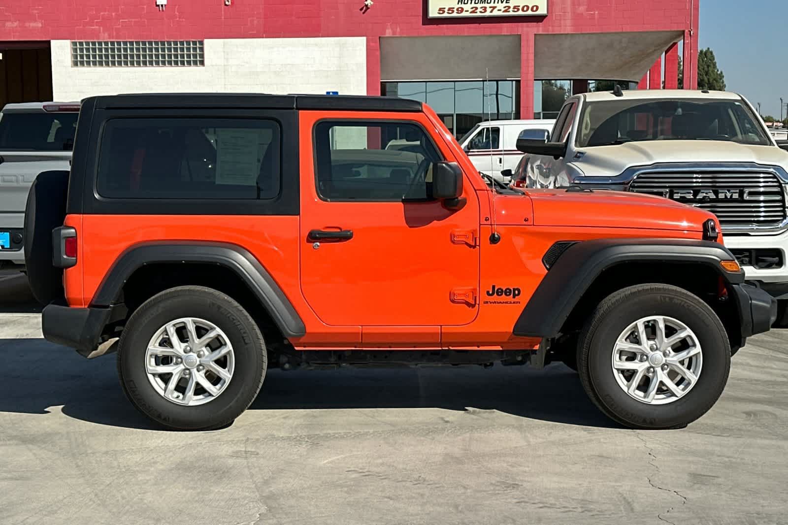 Used 2023 Jeep Wrangler Sport AWD/4WD image 8