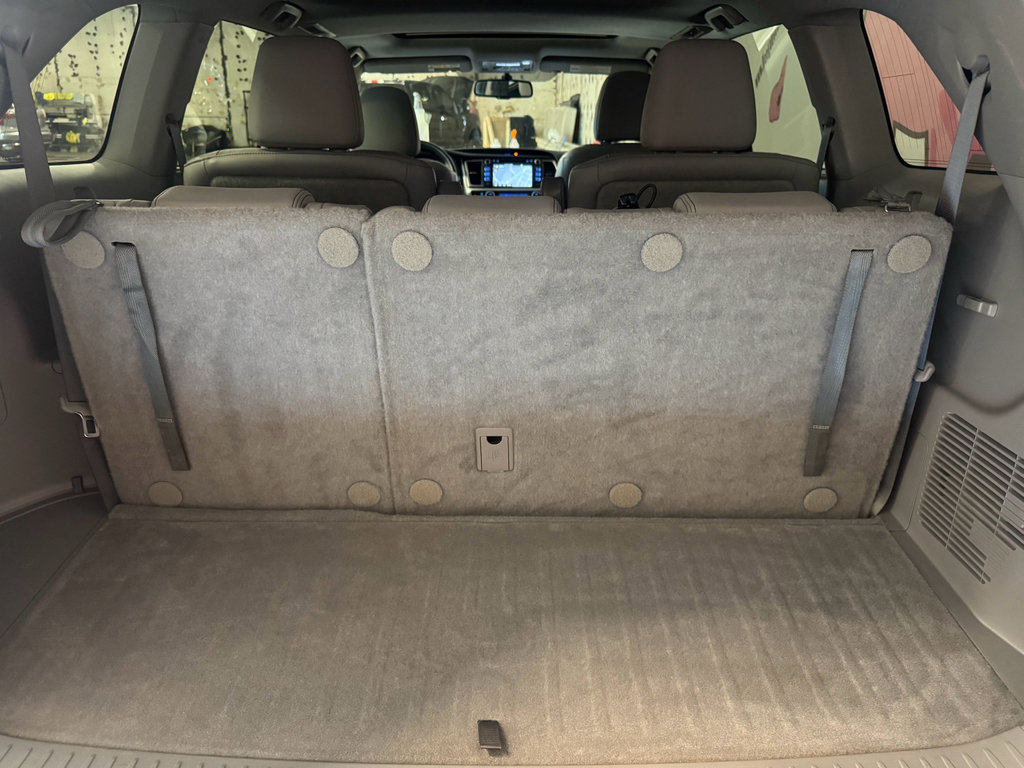 Used 2016 Toyota Highlander Limited FWD image 24