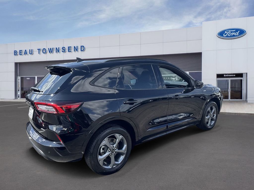 Certified 2023 Ford Escape ST-Line image 3