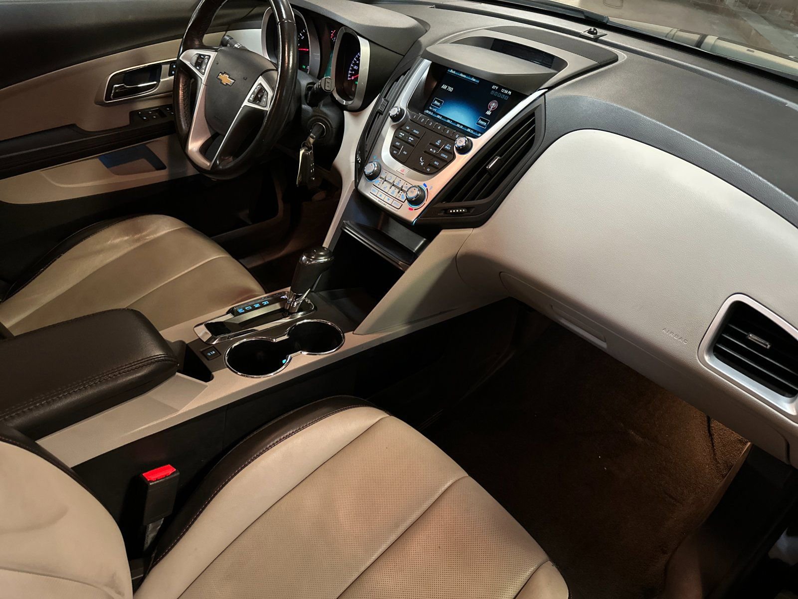 Used 2017 Chevrolet Equinox Premier w/ Enhanced Convenience Package image 14