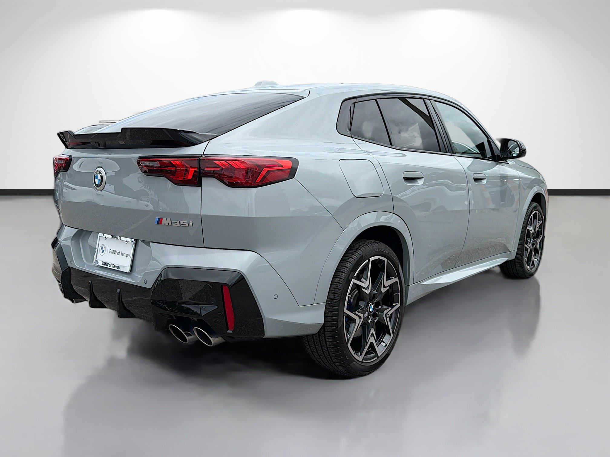 Used 2025 BMW X2 M35i image 3