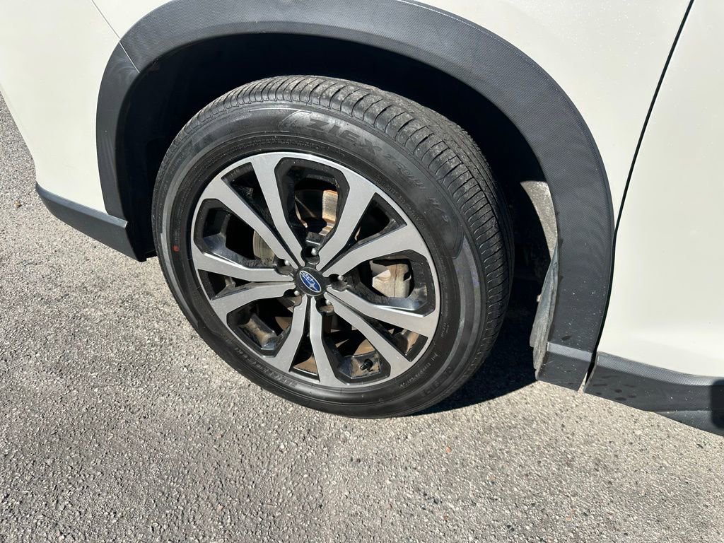 Used 2019 Subaru Forester Limited image 11