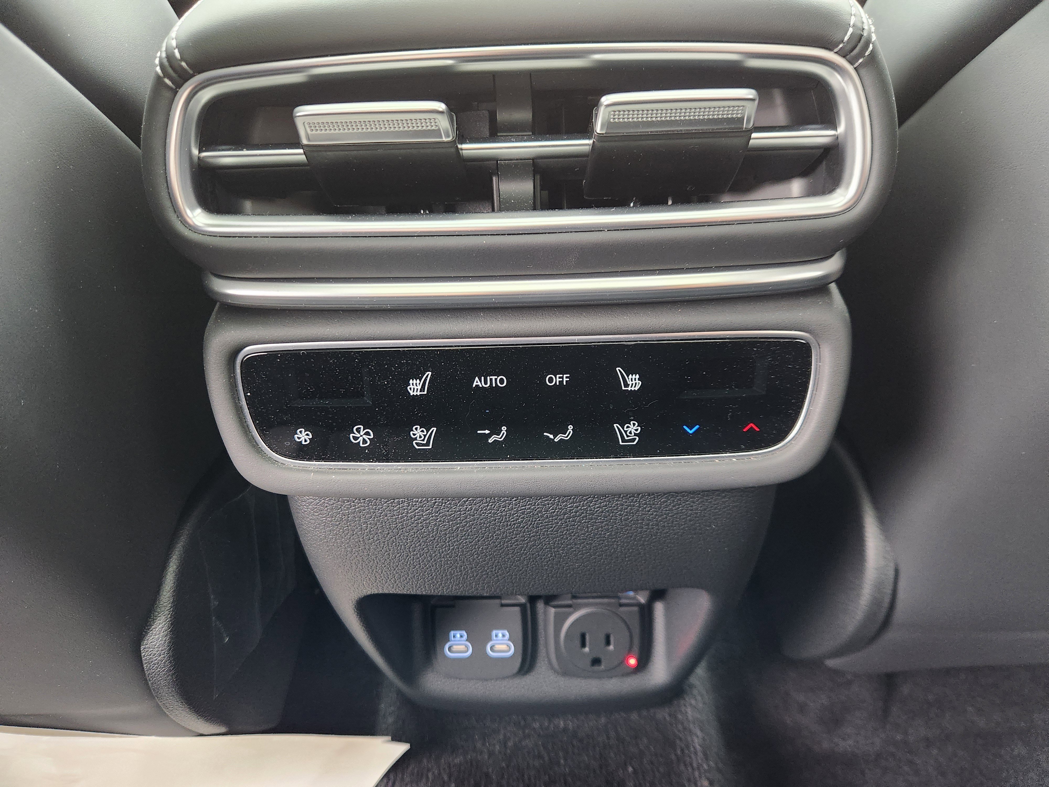 Used 2025 Genesis GV80 3.5T Prestige image 22