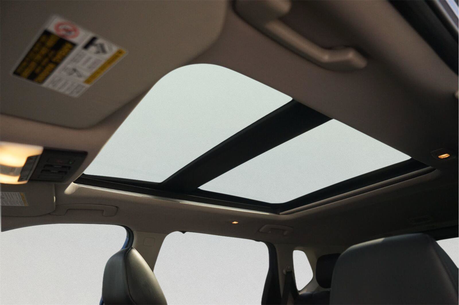 Used 2021 Nissan Rogue SV w/ Premium Package FWD image 11
