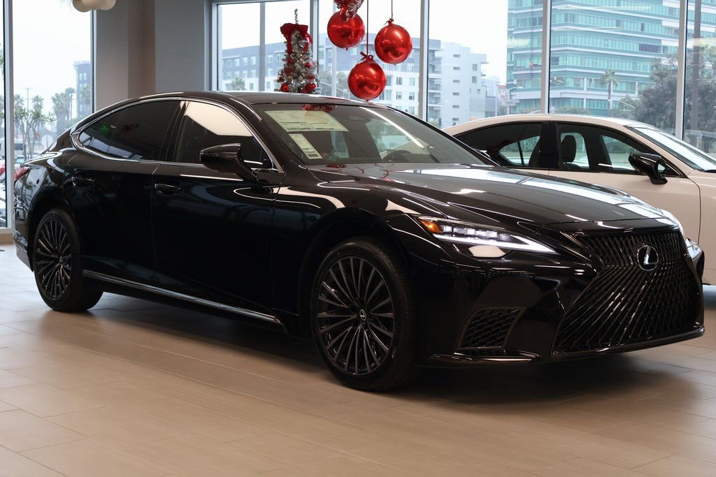 New 2026 Lexus LS 500 AWD image 2