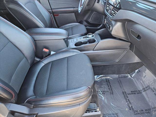 Used 2025 Ford Escape ST-Line image 17