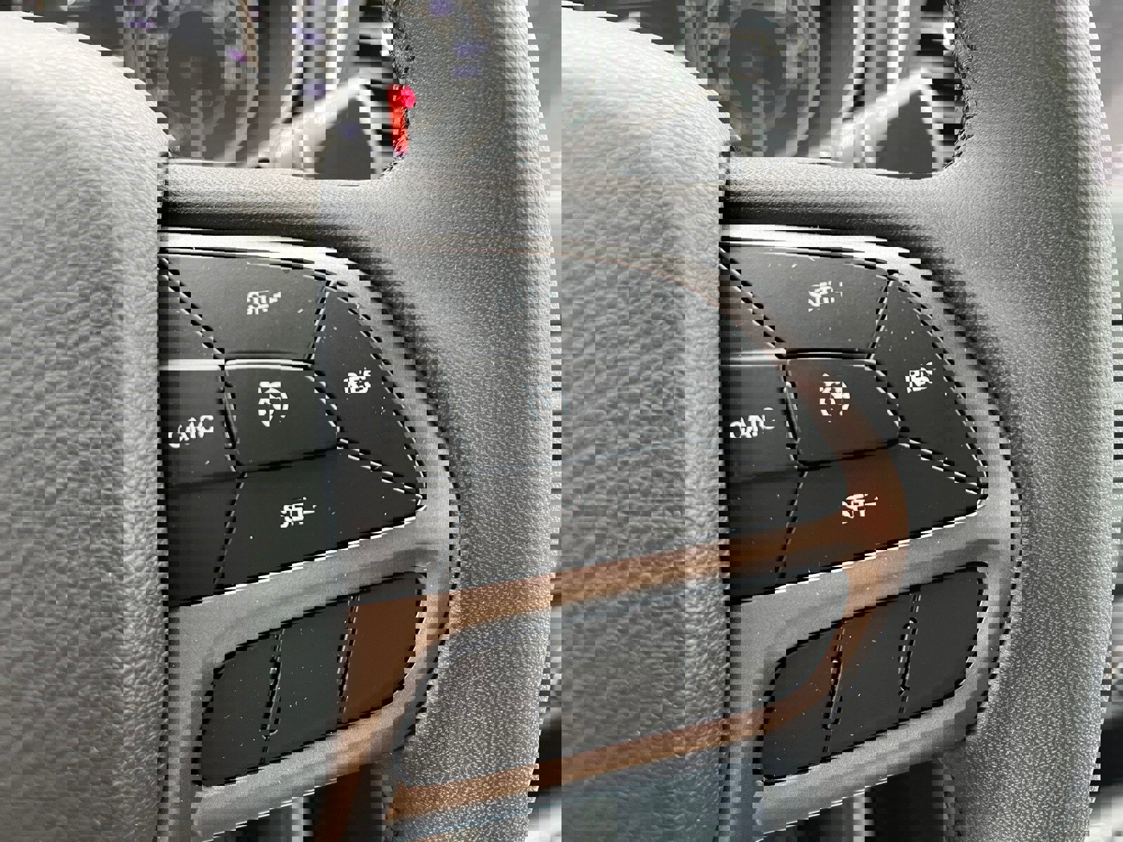 Used 2020 Jeep Cherokee Latitude Plus image 15