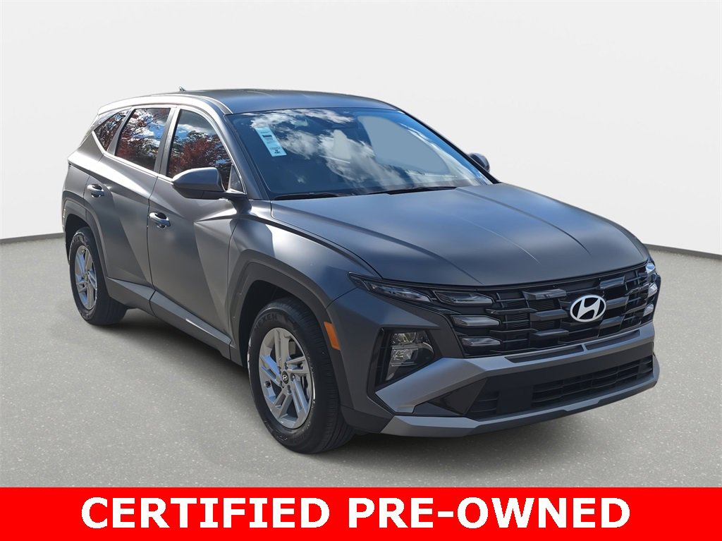 Certified 2025 Hyundai Tucson SE image 3