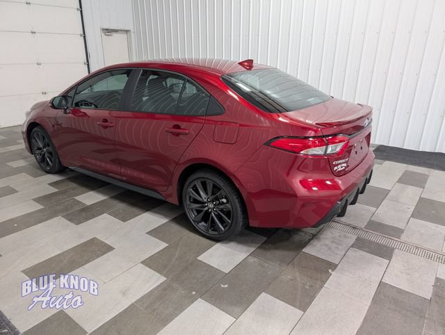 Used 2026 Toyota Corolla SE FWD image 2