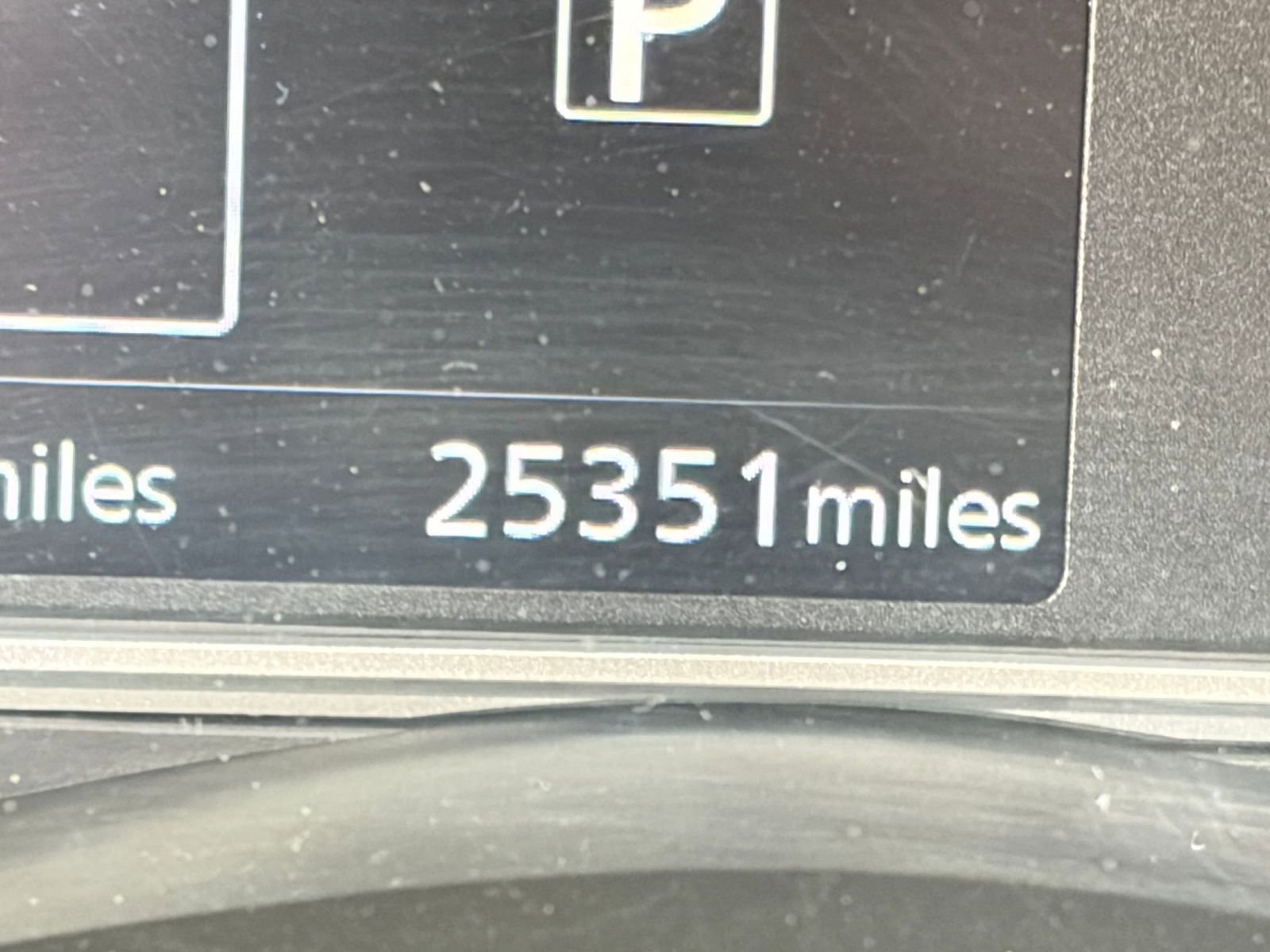 Used 2025 Nissan Versa SV FWD image 39