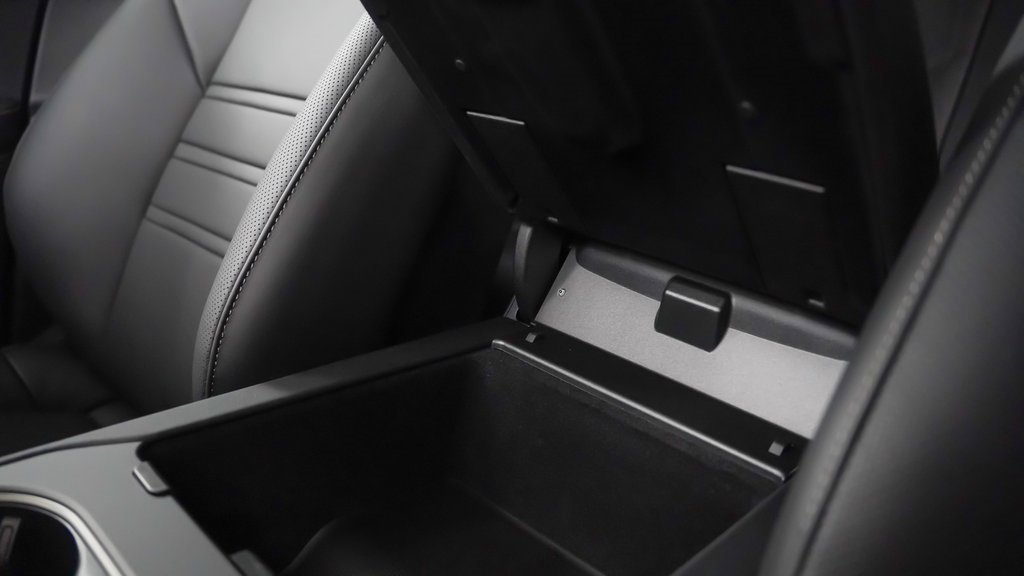 New 2025 Porsche Cayenne Turbo image 35