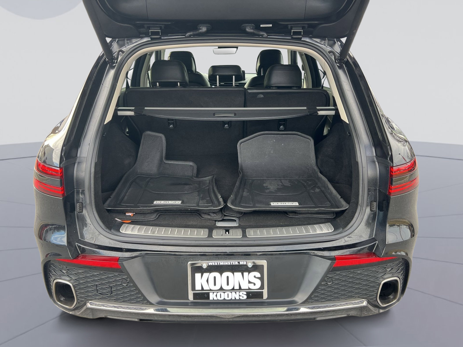 Used 2023 Genesis GV70 2.5T w/ Cargo Package image 25