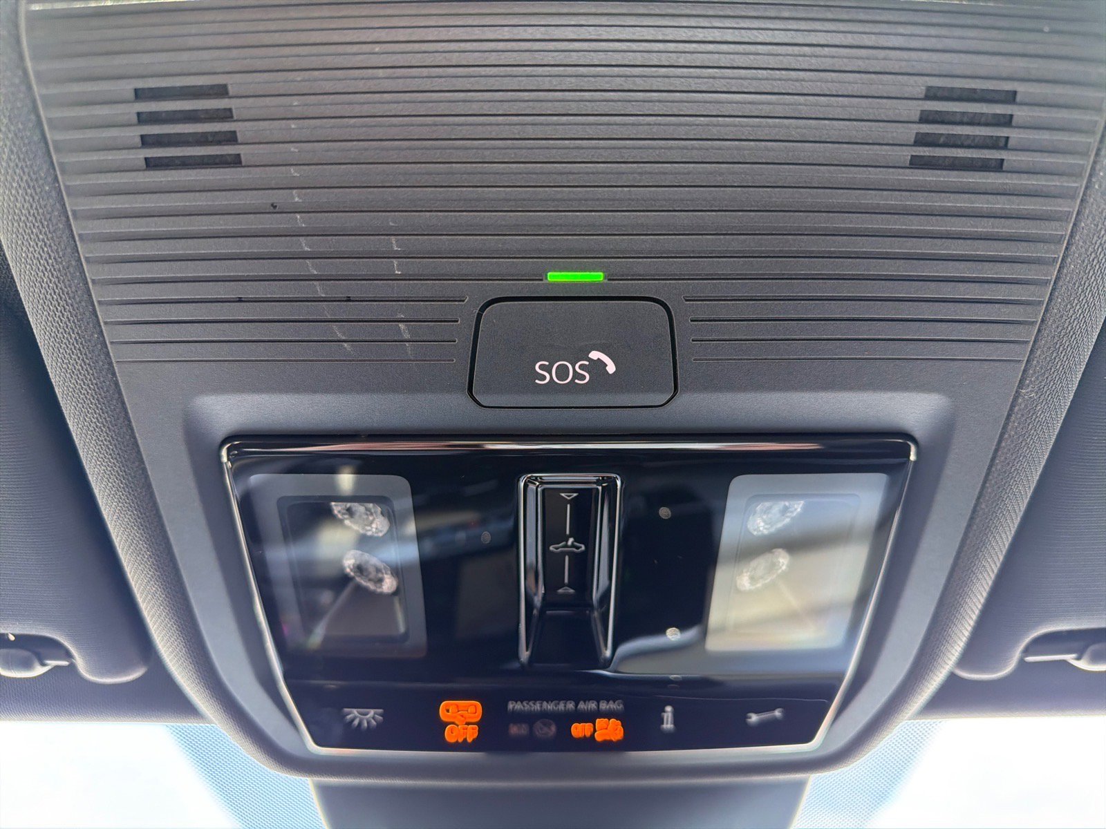 Used 2022 Volkswagen GTI SE FWD image 19