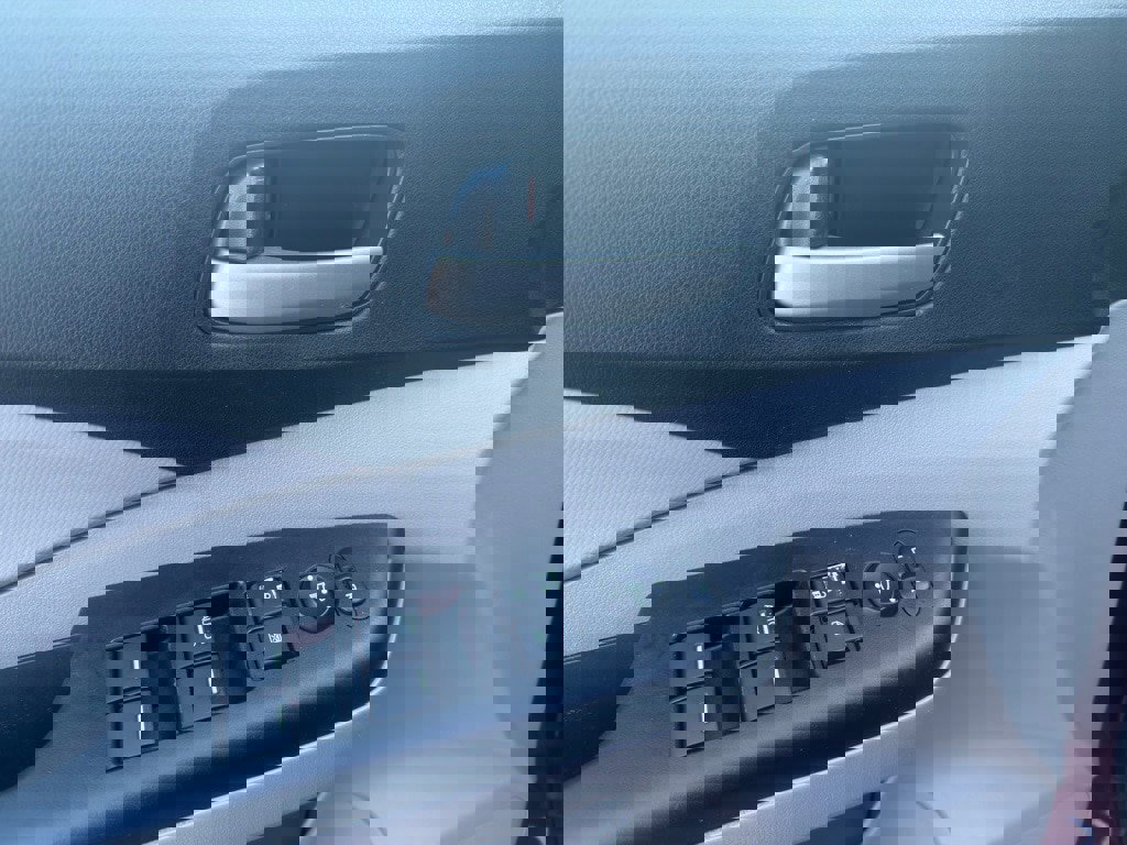 Used 2014 Honda CR-V LX image 11