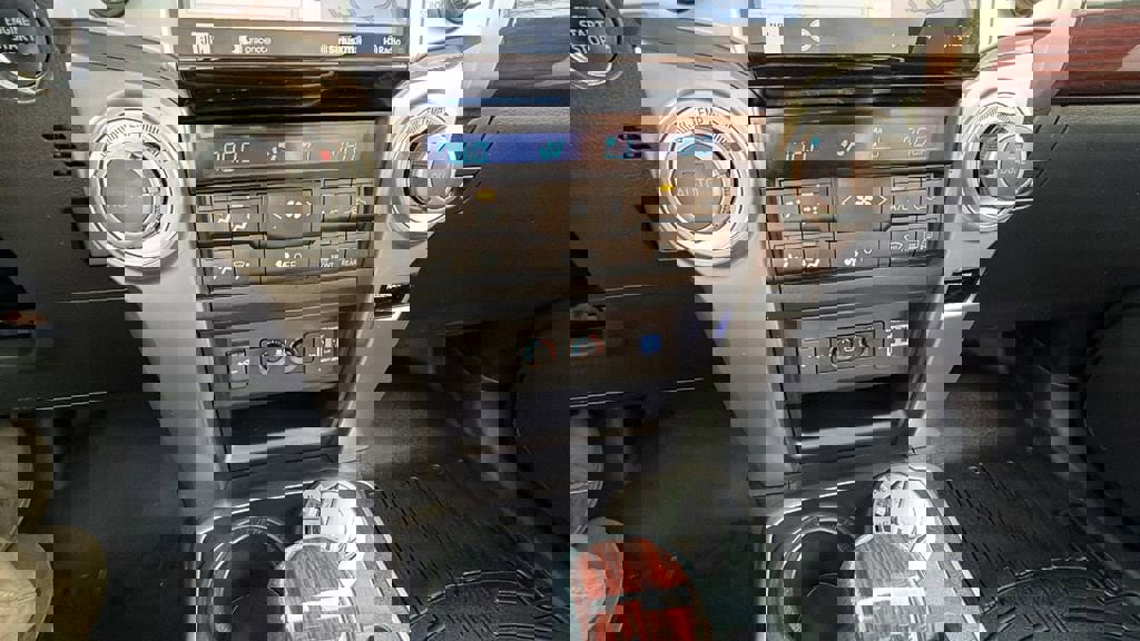 Used 2021 Toyota 4Runner Limited image 30