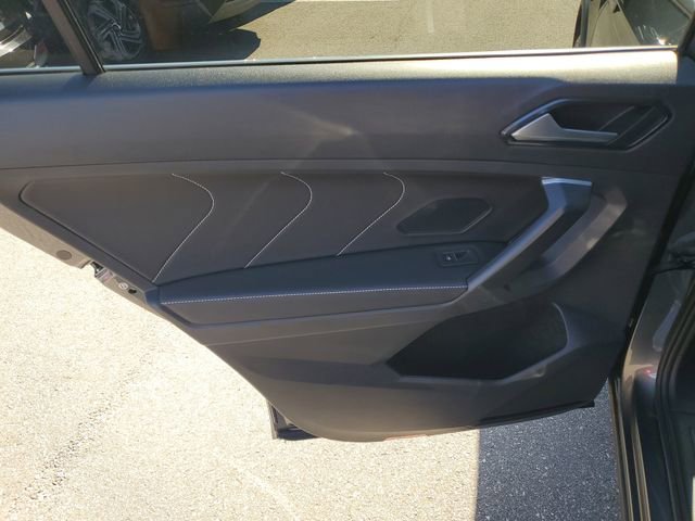 Certified 2024 Volkswagen Tiguan SEL R-Line image 10