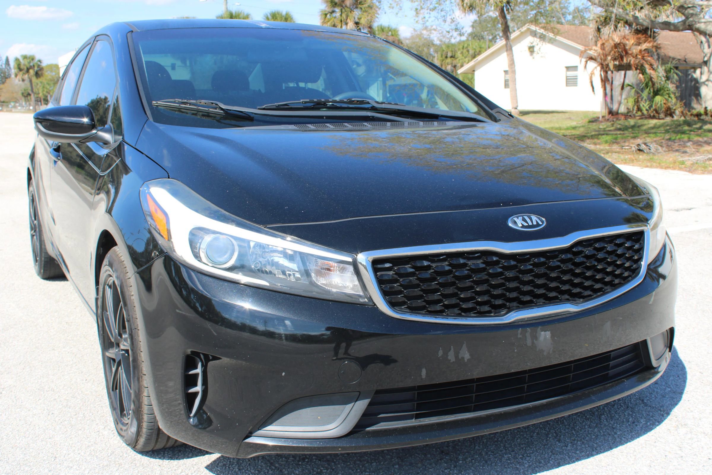 Used 2017 Kia Forte LX image 8