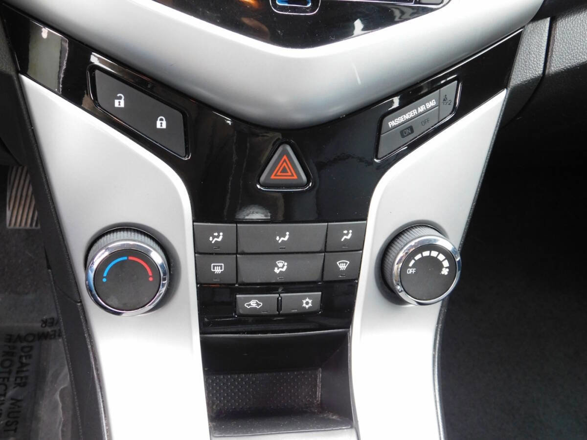 Used 2014 Chevrolet Cruze Eco image 13