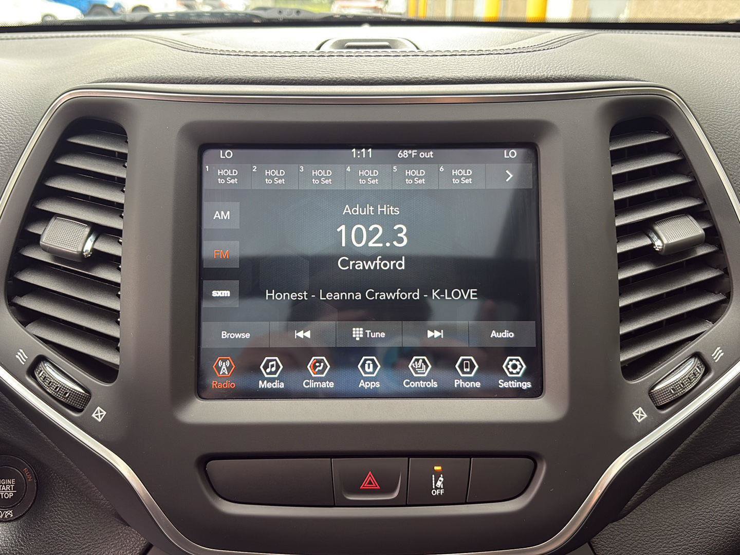 Used 2022 Jeep Cherokee Latitude Lux w/ Sun & Sound Group AWD/4WD image 15