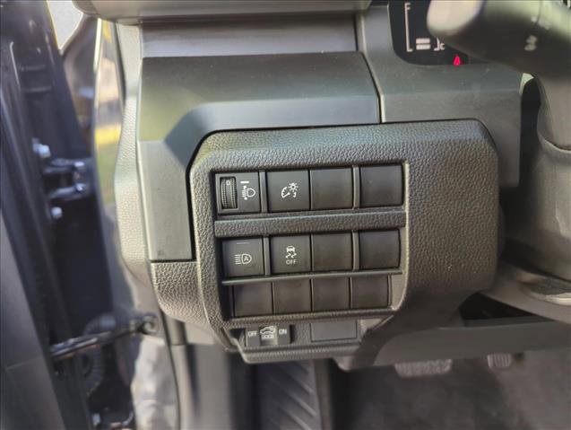 Certified 2025 Toyota Tacoma SR image 14