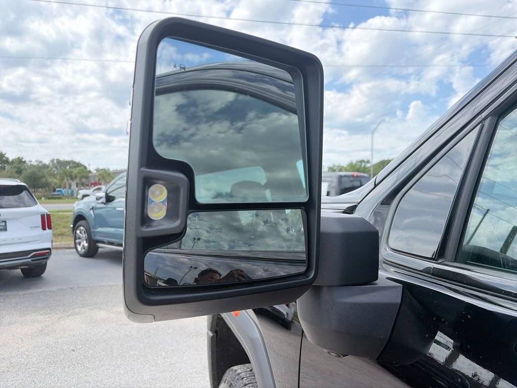 Used 2025 GMC Sierra 2500 AT4 AWD/4WD image 36