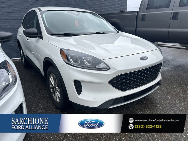 Used 2022 Ford Escape SE w/ Cold Weather Package image 1