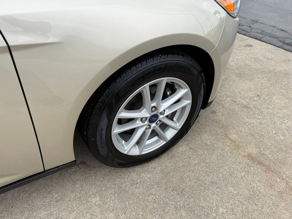 Certified 2018 Ford Focus SE image 11