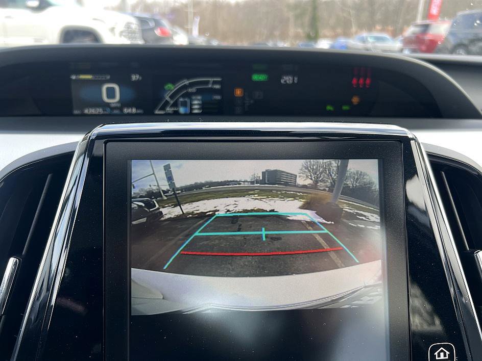 Used 2022 Toyota Prius Limited image 18