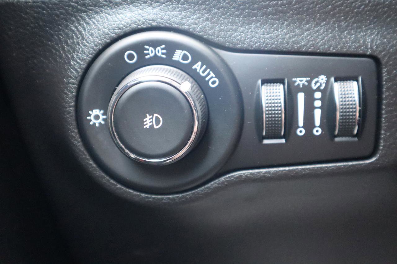 Used 2020 Jeep Compass Trailhawk w/ Leather Interior Group AWD/4WD image 69